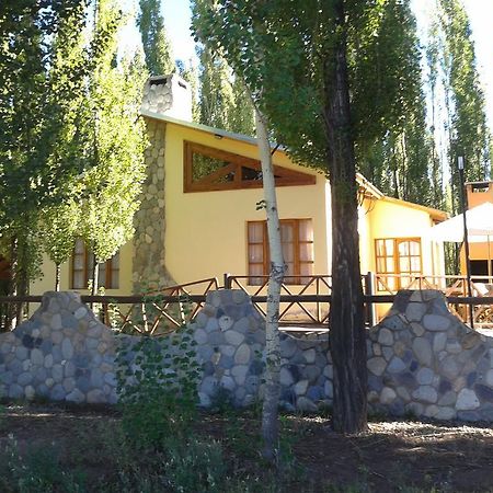 Terrazas En El Bosque Cabanas Malargue Exterior photo