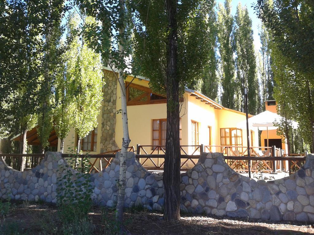 Terrazas En El Bosque Cabanas Malargue Exterior photo